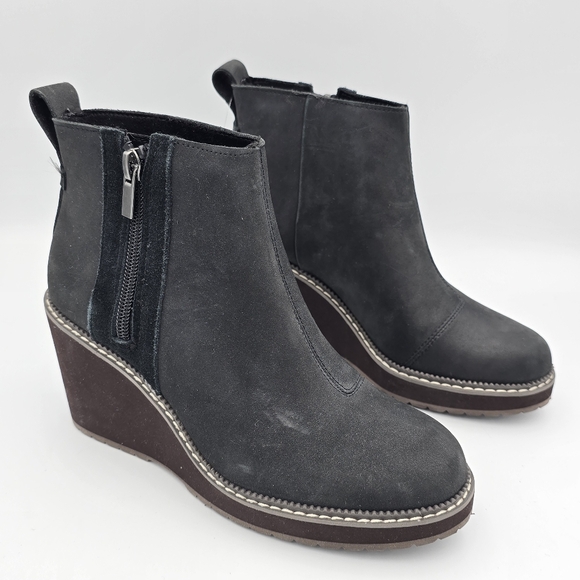 TOMS Raven Water Resistant Wedge Ankle Booties, Black Oiled Nubuck/Suede, Size 5 - Picture 3 of 16